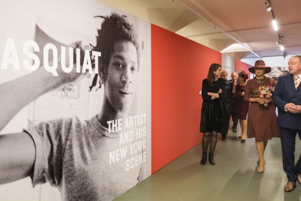 Heerlen 31 januari 2019 
De grote Basquiat expositie Heerlen wordt geopend door Maxima 
Koningin Maxima in Schunck, tijdens de openingshandeling met een graffiti tag zetten terwijl ze de Basquiat expositie bekijkt en uiteraard ook beelden van de kunstwerken van Basquiat zelf  
Foto Harry Heuts